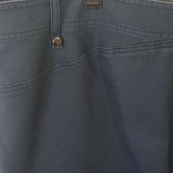 Faconnable Inverted Pleat Skirt - Picture 4 of 8